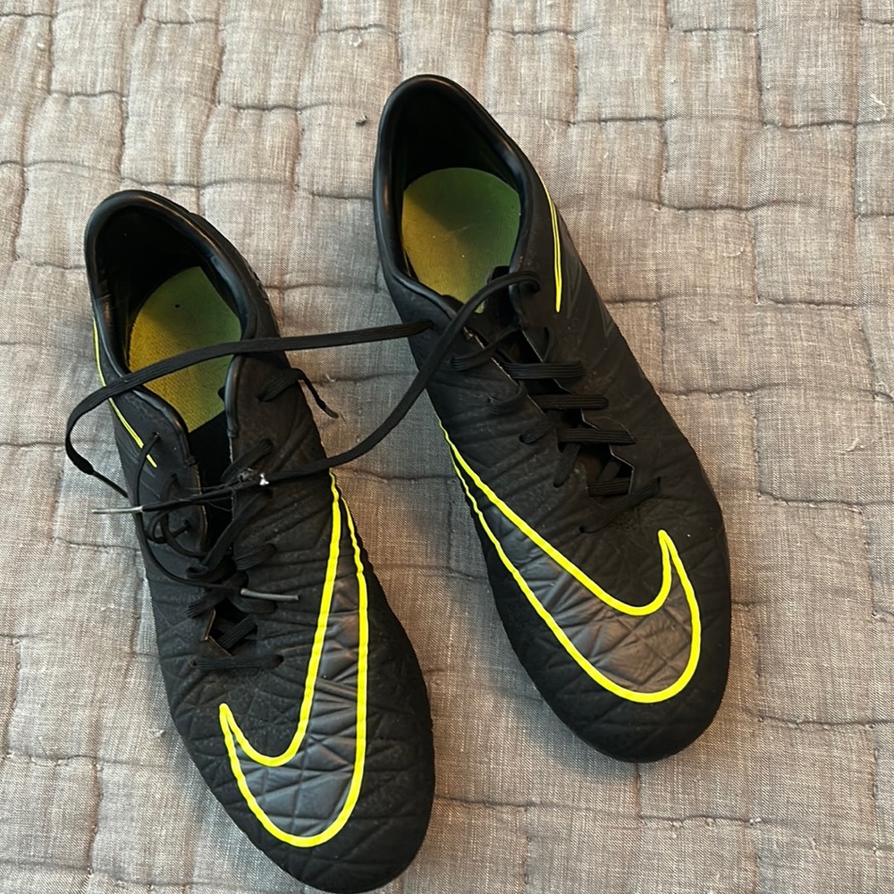 Barely worn Nike cleats